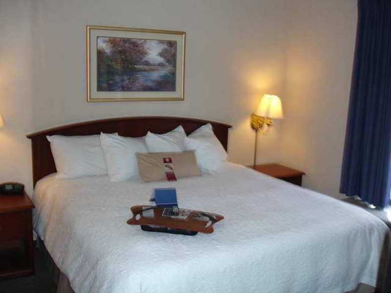 Hampton Inn Front Royal Δωμάτιο φωτογραφία